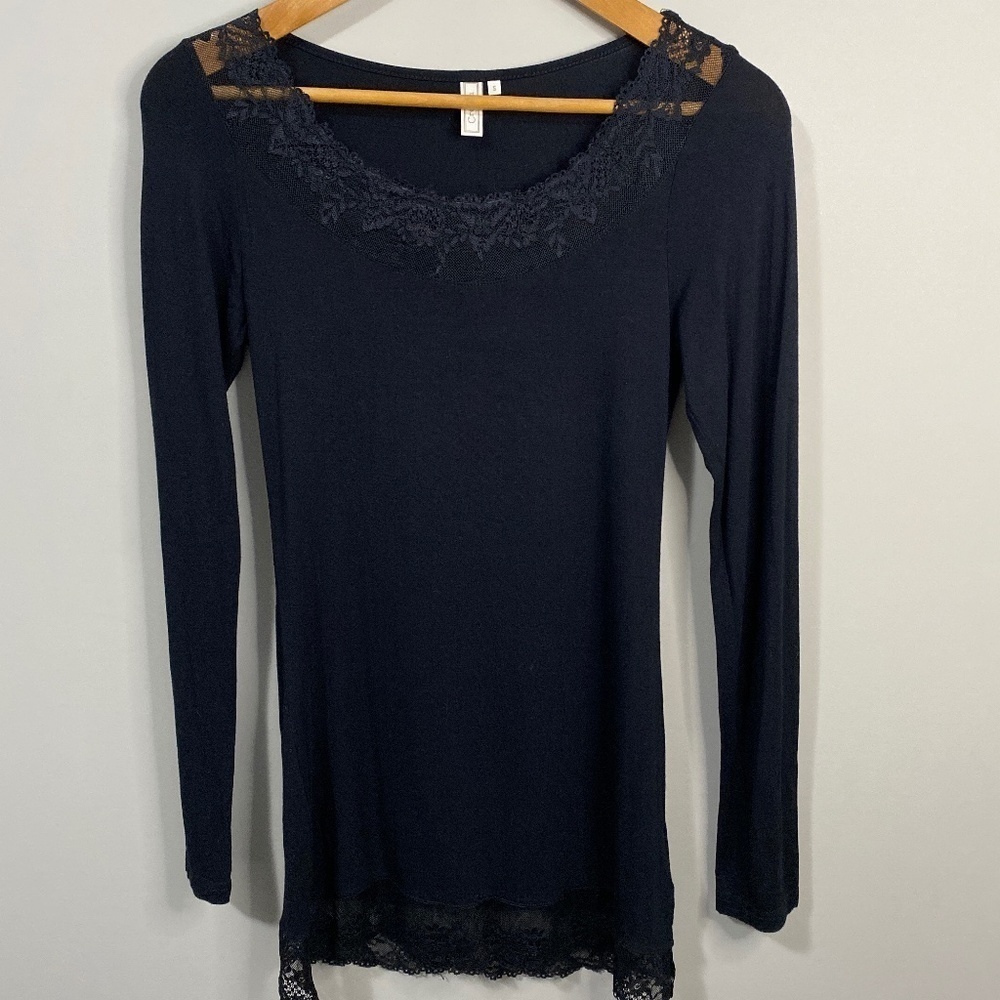 CREAM Women's Lace Trimmed Black Long Sleeve Tunic Tee‎ Size Small